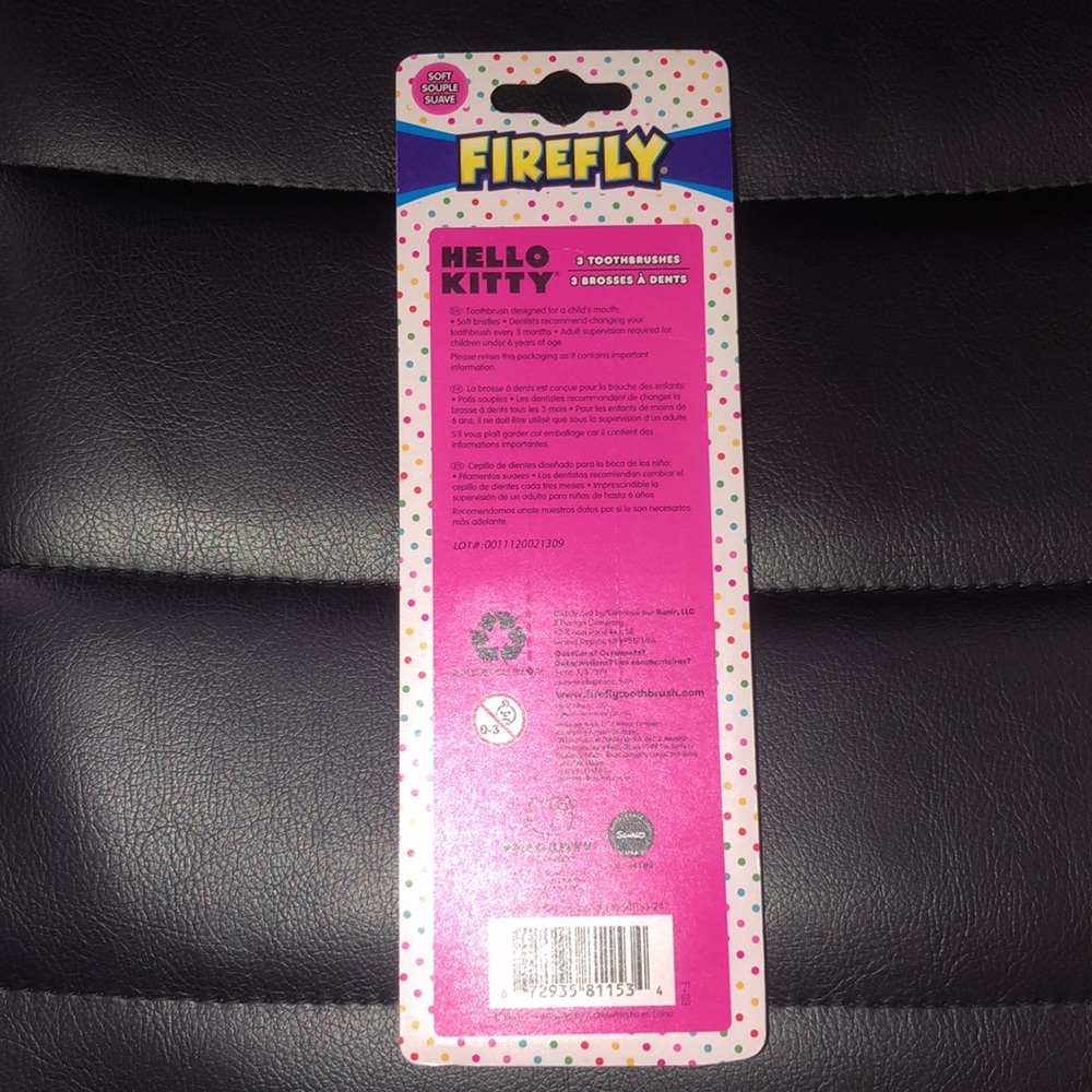 Hello Kitty Toothbrush - Picture 3 of 3